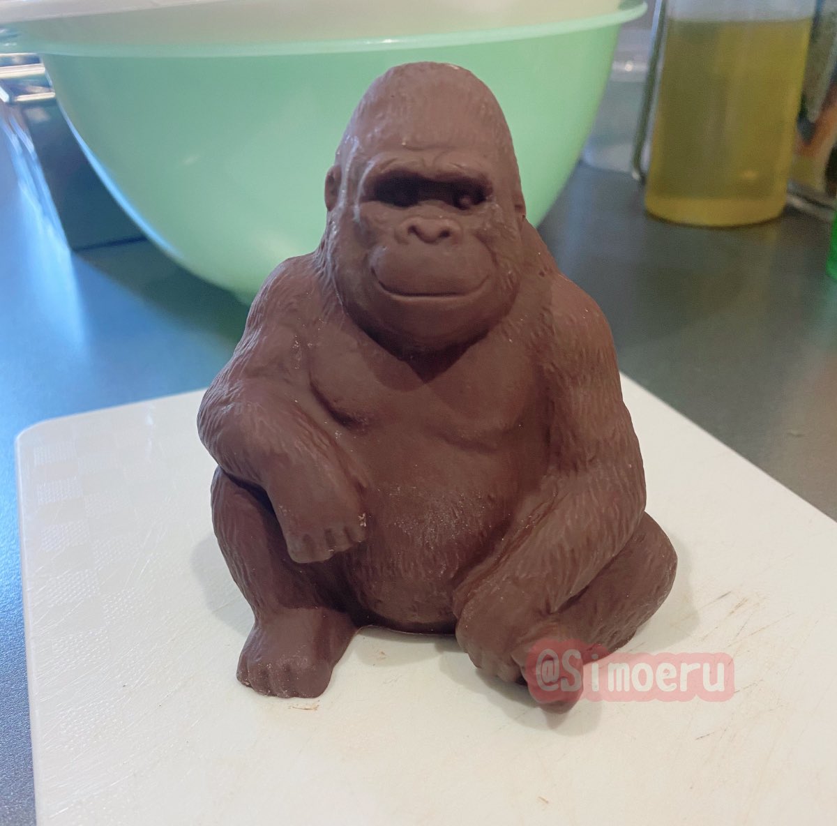 ケーキに生まれ変わるゴリラの最後 