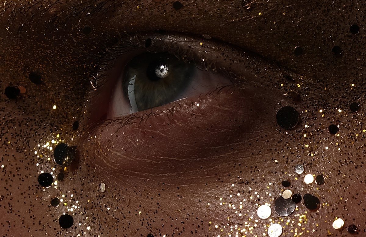 今日正式発表されたFUJIFILM GFX100 ってデジカメ  １億万画素のすごさ、本家サイトからのお写真を勝手にかりて、一部分だけ等倍であげてみた