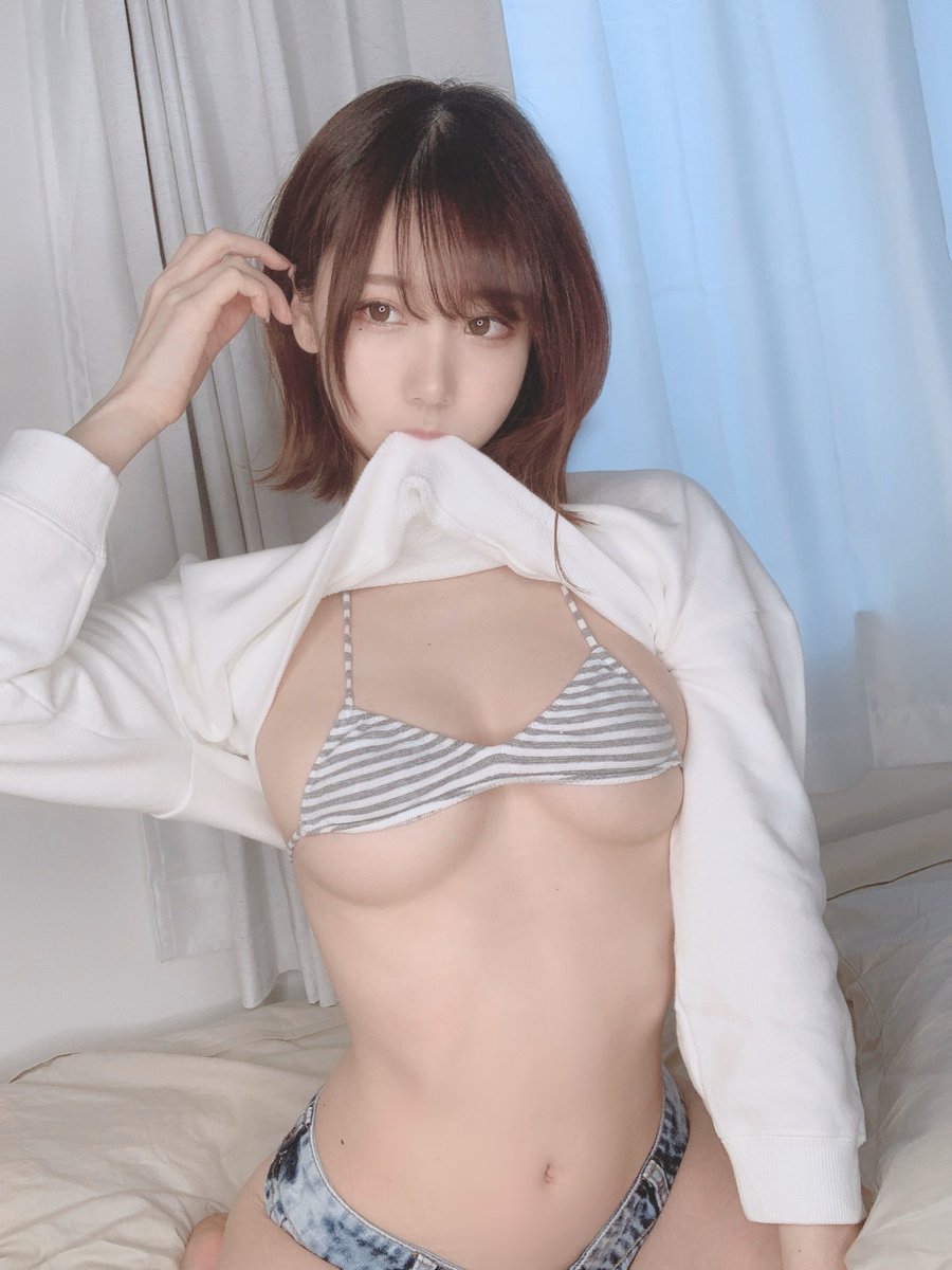 ぷれでたーらっとさんのスウェットとスポブラ、、えちち、、 