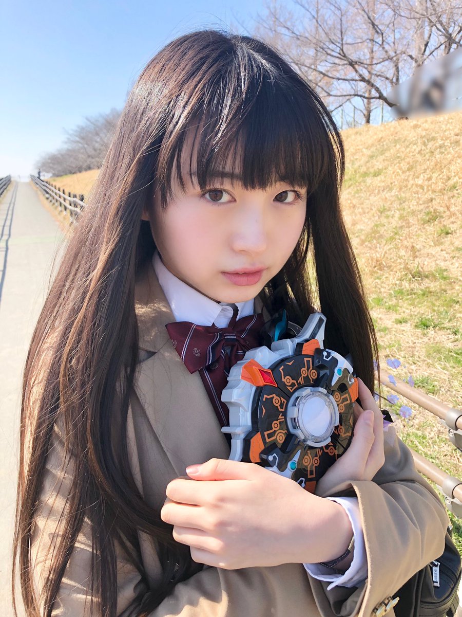 本日ひな祭り3月3日はウルトラマンルーブ湊アサヒちゃんの誕生日🎂 アサヒに出逢えて私もハッピー🤙🏻 湊家の妹、グリージョと共にこれからも宜しくお願いします🍬 本当は今日湊家集合ですき焼きでした…残念😢 そして報告遅くなりましたが無事高校卒業しました🌸 JKの次も頑張ります👍🏻 応援してね😊