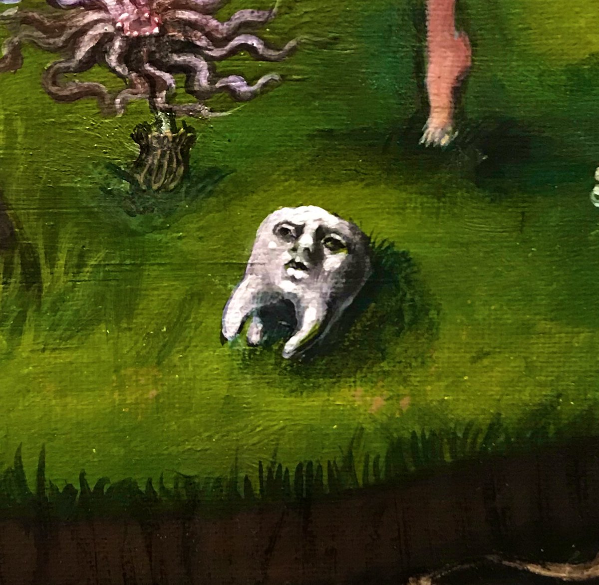 突然抜かれてうまく状況を飲み込めない親知らず 