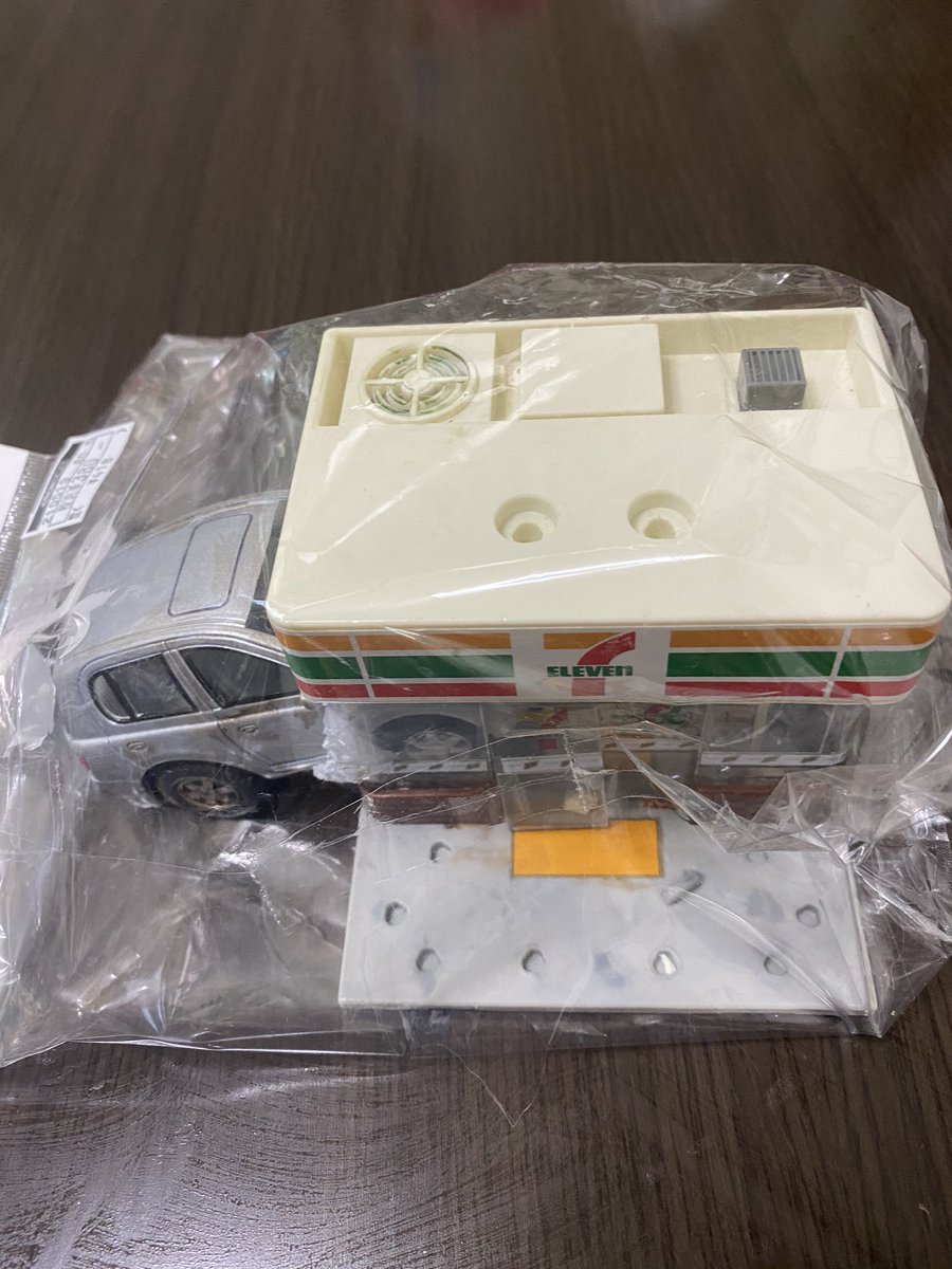 ジャンク品のミニチュアコンビニ 本気のジャンク品だった 