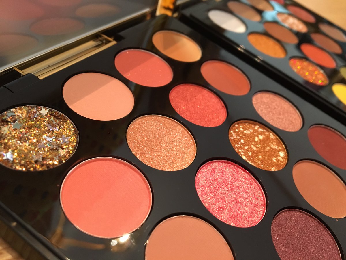 というわけでzeesea×大英博物館コラボのアイシャドウを2種類輸入してみたんですが、可愛すぎか