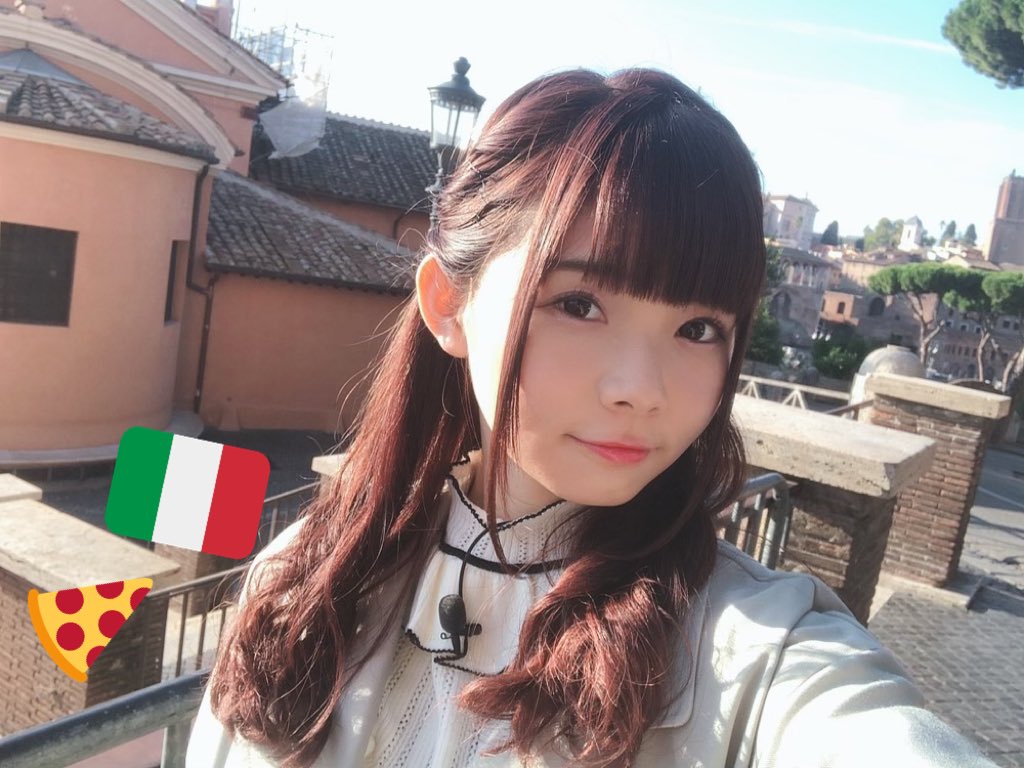 かなこからまわってきた #自撮りつなぎ ふたりともイタリアだから私も🇮🇹 楽しかったな〜😋 お次はきゃん🐹 @Aikyan_ おねがいします(*ˊᵕˋ*)੭ ੈ