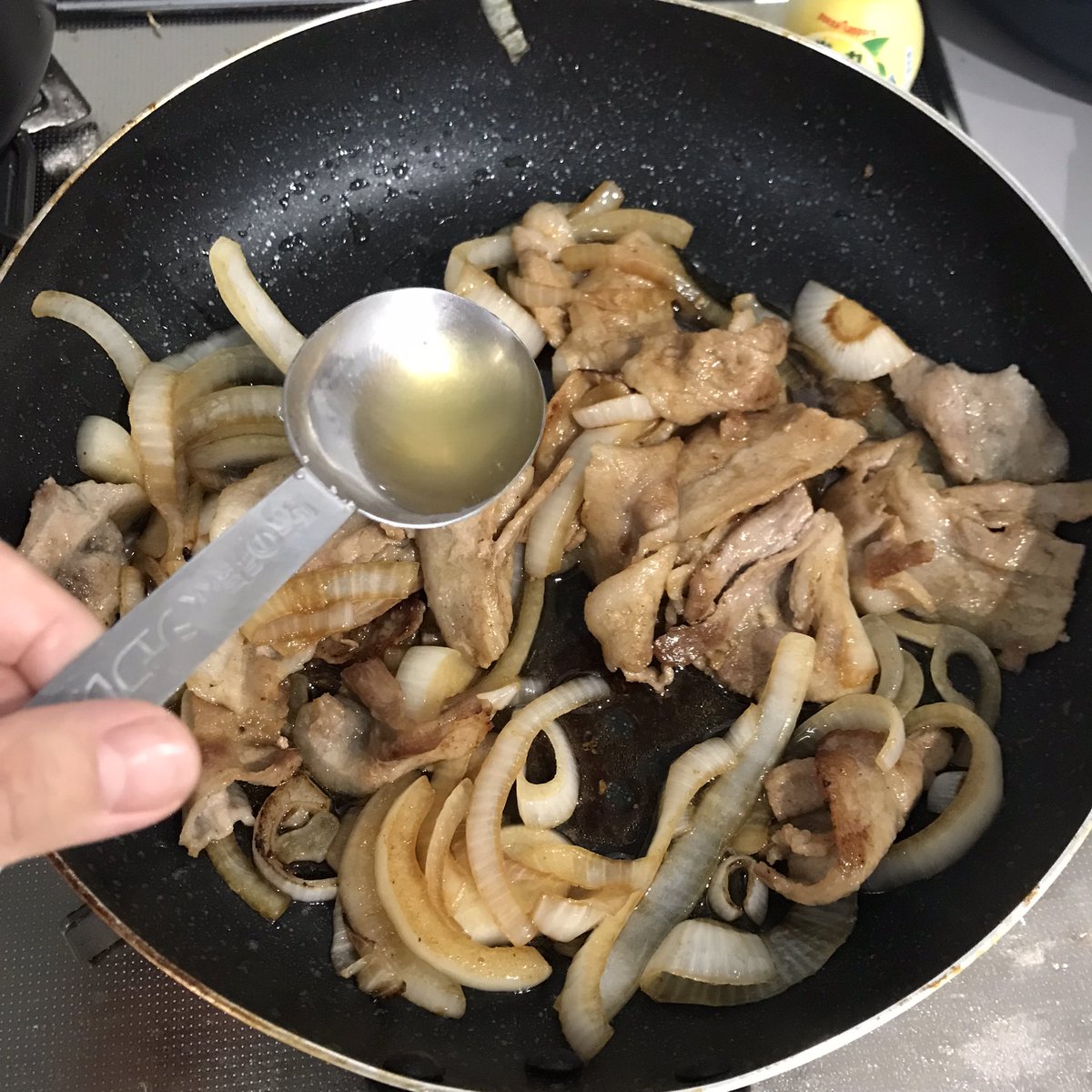   醤油ベースの甘辛ダレにレモン🍋(市販品でOK)の酸味が合う