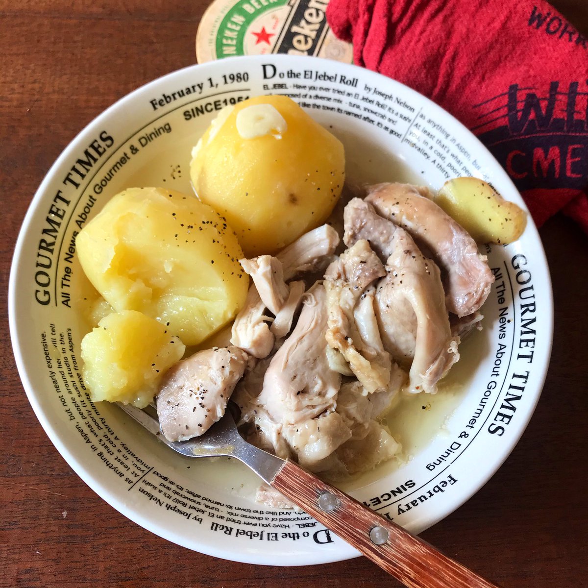   持ち上げると崩れるほどお肉ホロホロ、絶品のスープ煮です