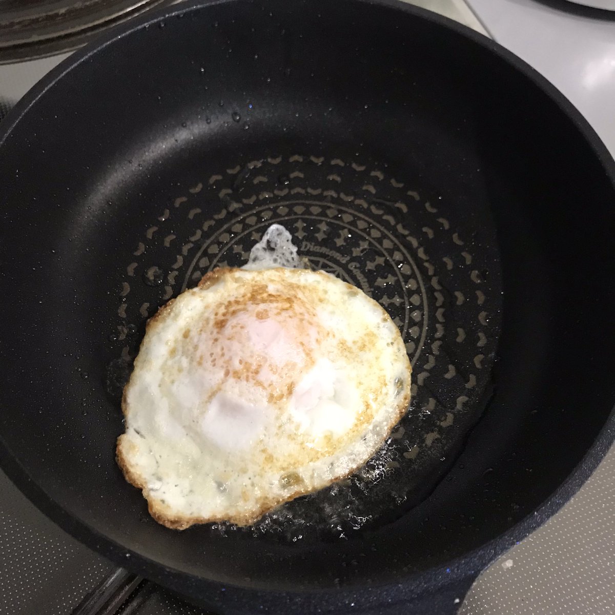 私の中で究極の丼  【両面目玉焼き丼】  周りカリカリ、中は半熟未満でトロトロ