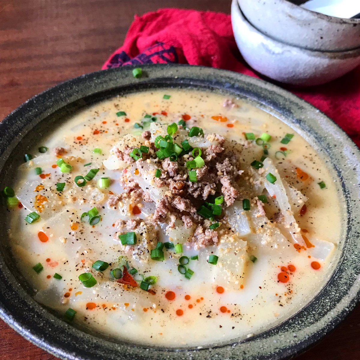 坦々麺の麺を大根に変えてみたらあまりにも美味しくて驚いてる