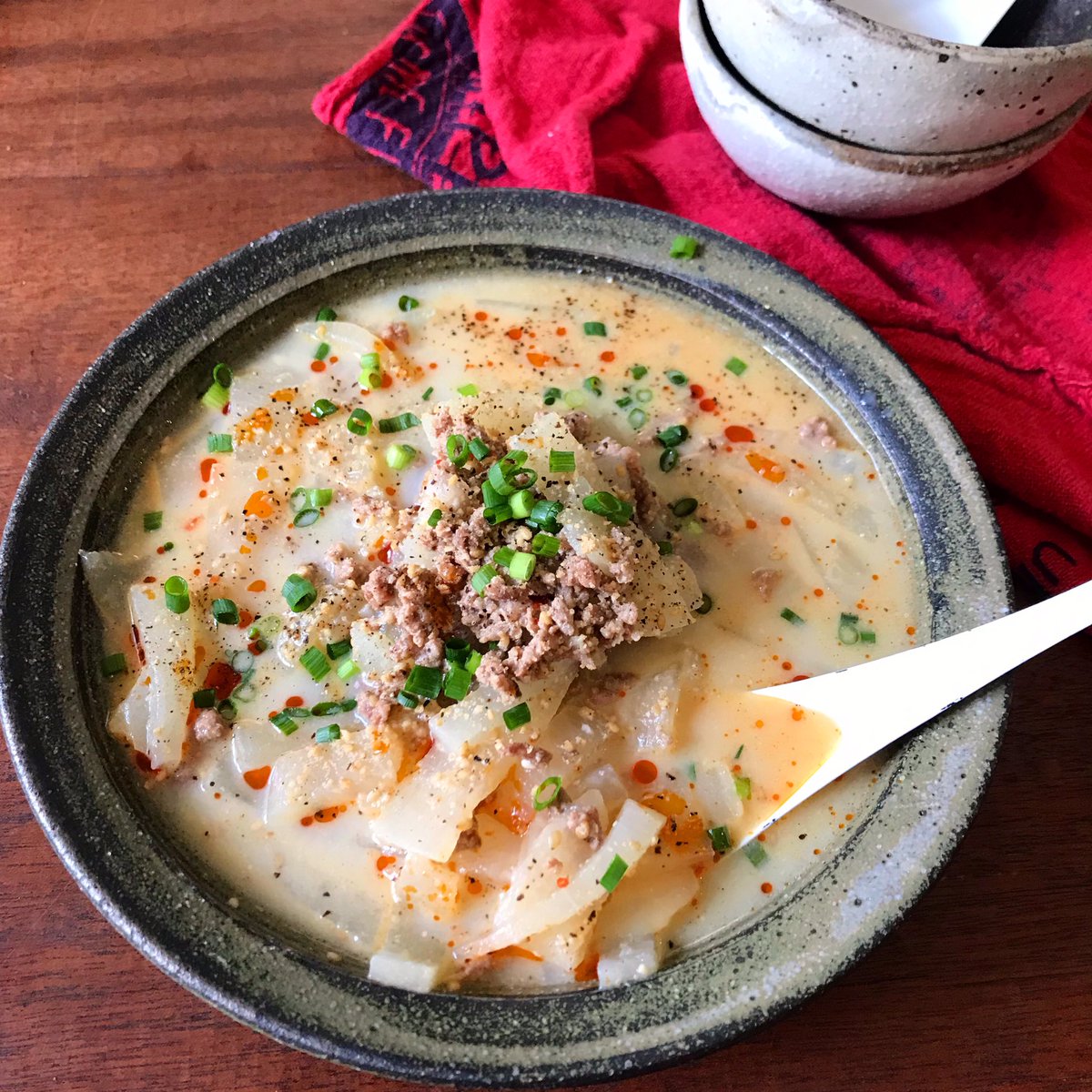 坦々麺の麺を大根に変えてみたらあまりにも美味しくて驚いてる