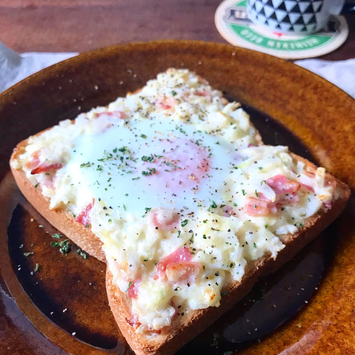 12年間の食パンレシピでトップ5に入ると思う 【新玉タルタルトースト】 新玉ねぎにマヨネーズを混ぜてトースターで焼くだけで突然、甘み、香り、食感すべてが絶妙な、お店で出せそうな味になる