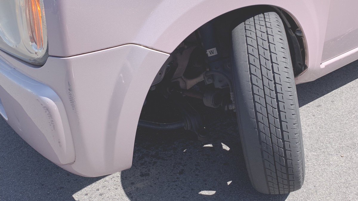 走行中にコンビニに寄ろうしただけで、何かにぶつかったり踏んだりしたわけではないです