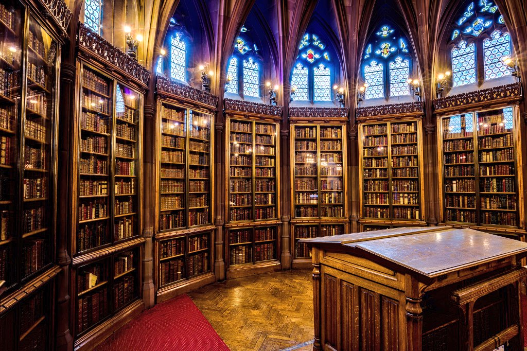 これはハリーポッターの ゲームアプリ発表に 興奮中の方にお知らせなんやけど イギリスのマンチェスターにある ジョン・ライランズ図書館は グリフィンドールの談話室や ダンブルドアの部屋や ハリー達が歩いた廊下などを 連想させる雰囲気が 漂いまくってるので 是非訪れてほしい #おかえりハリポタ 