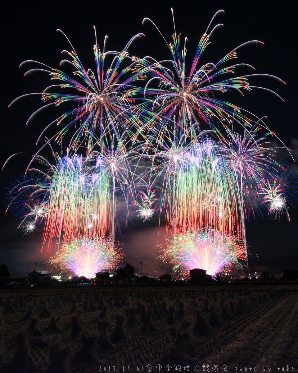パラリンピックの開会式の虹色の綺麗な花火、見立てが間違いなければ山梨県市川三郷町の斎木煙火本店さん