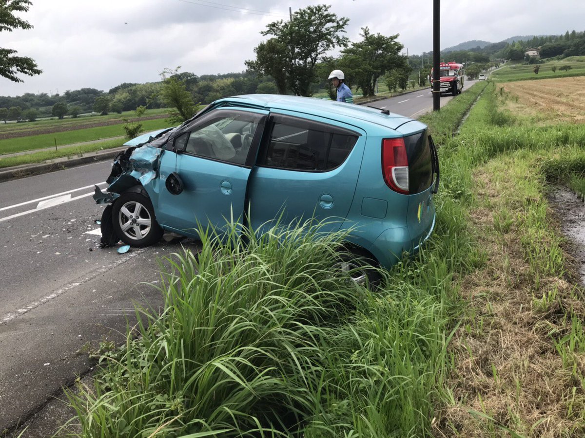 貴重なボンネットバスがあああああ  最近の地元の名物やったのに