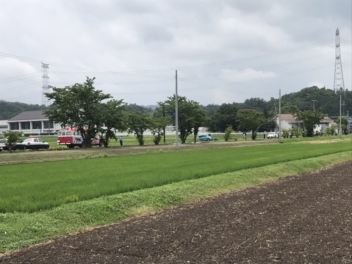 貴重なボンネットバスがあああああ  最近の地元の名物やったのに