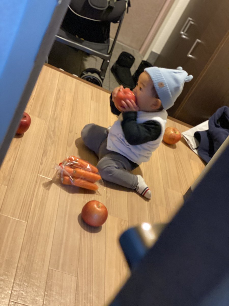 買い物から帰宅して手を洗って荷物を取りに戻ろうとしたら聞こえるんですよ