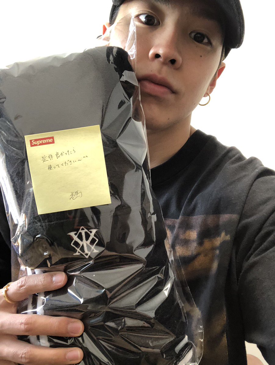   RIKU   #今日はお腹の日でした #壱馬からメンプロいただきました #いいでしょ #もう一度言う #いいだろぉぉぉお #やめとけ #ほんとにやめとけ 