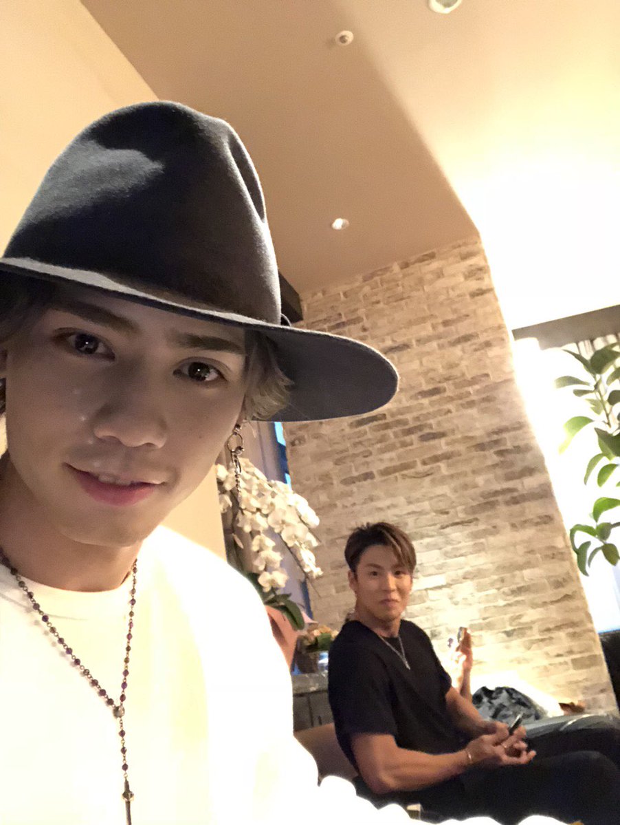   #たのしみぃ #今日も #RIKUさん #ハイテンション #あれ #なんか #インチキ美容師 #いるよね #どうも #KAMIKEN #です 