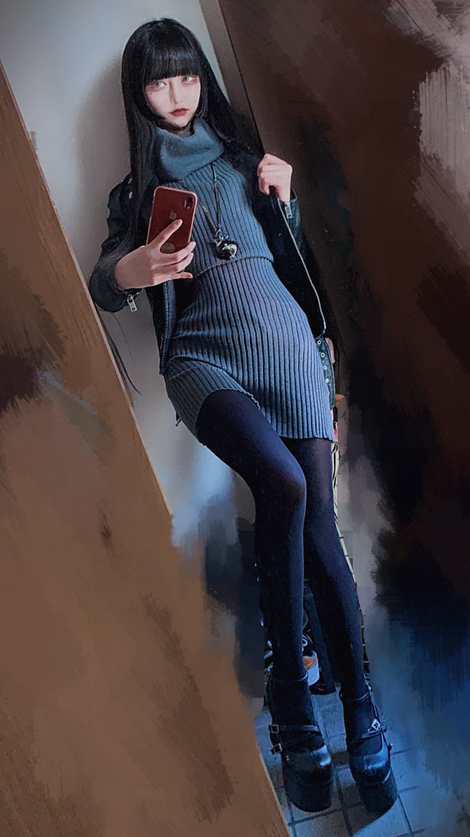 168cm/43kg /W53cm 誰が何言おうがこの体型をキープしてる 自分ウケが何より大事🖤💉