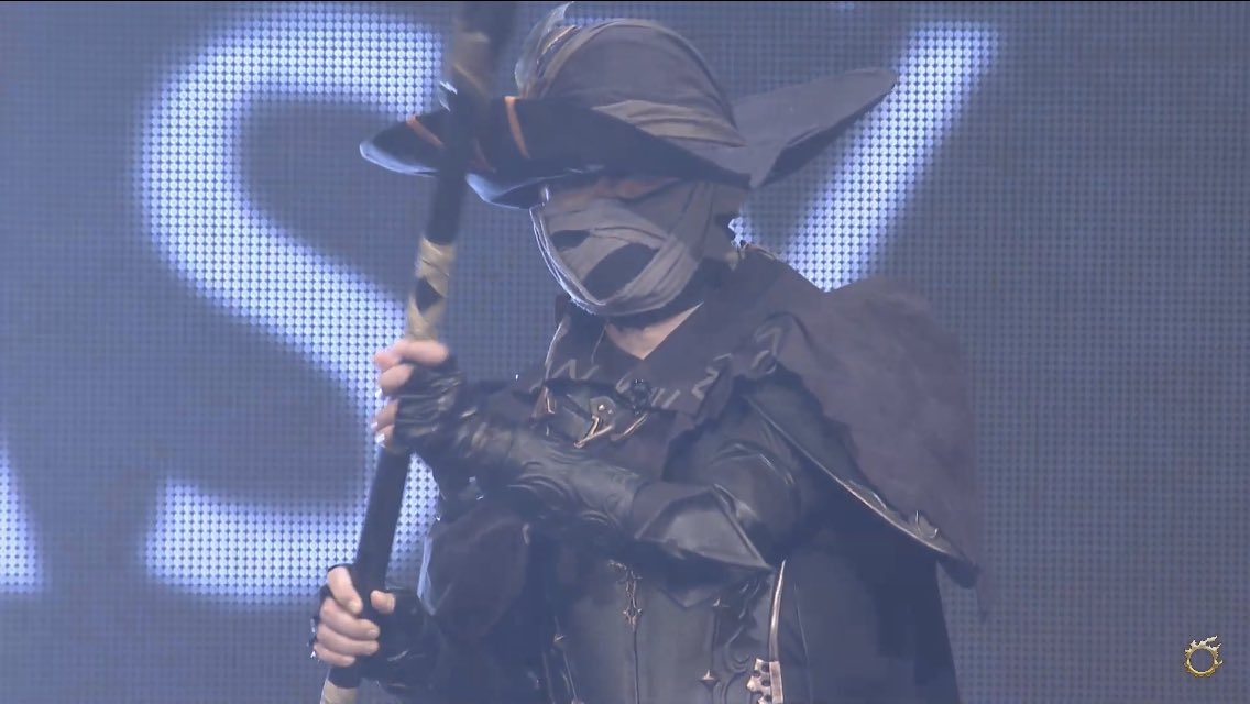 株式会社スクウェア・エニックス取締役兼執行役員（開発・部門担当）兼第三開発事業本部事業本部長兼ファイナルファンタジーXIVプロデューサー兼ディレクター兼ファイナルファンタジーXVIプロデューサー兼不審者　吉田直樹 