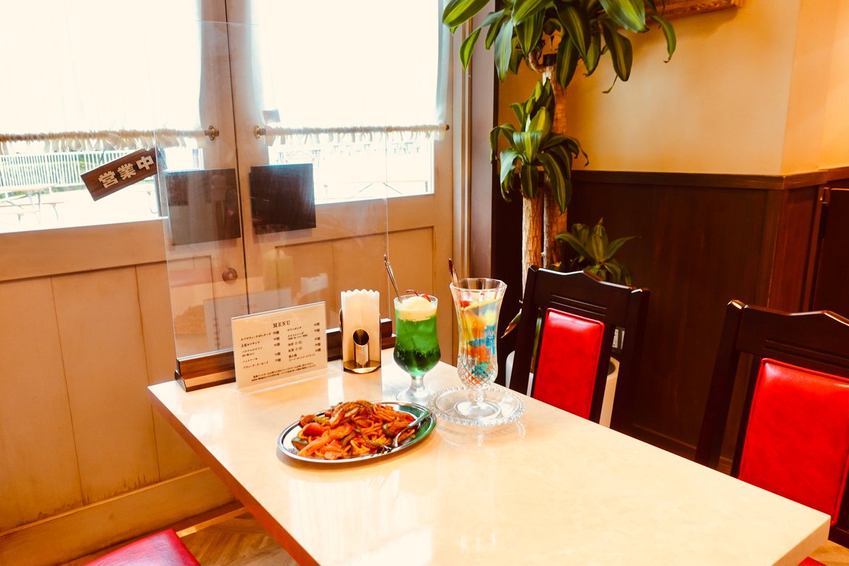 今日リニューアルオープンの西武園ゆうえんちの内覧会に行ってきたんですが、完全に昭和の世界観で泣きそうになりました