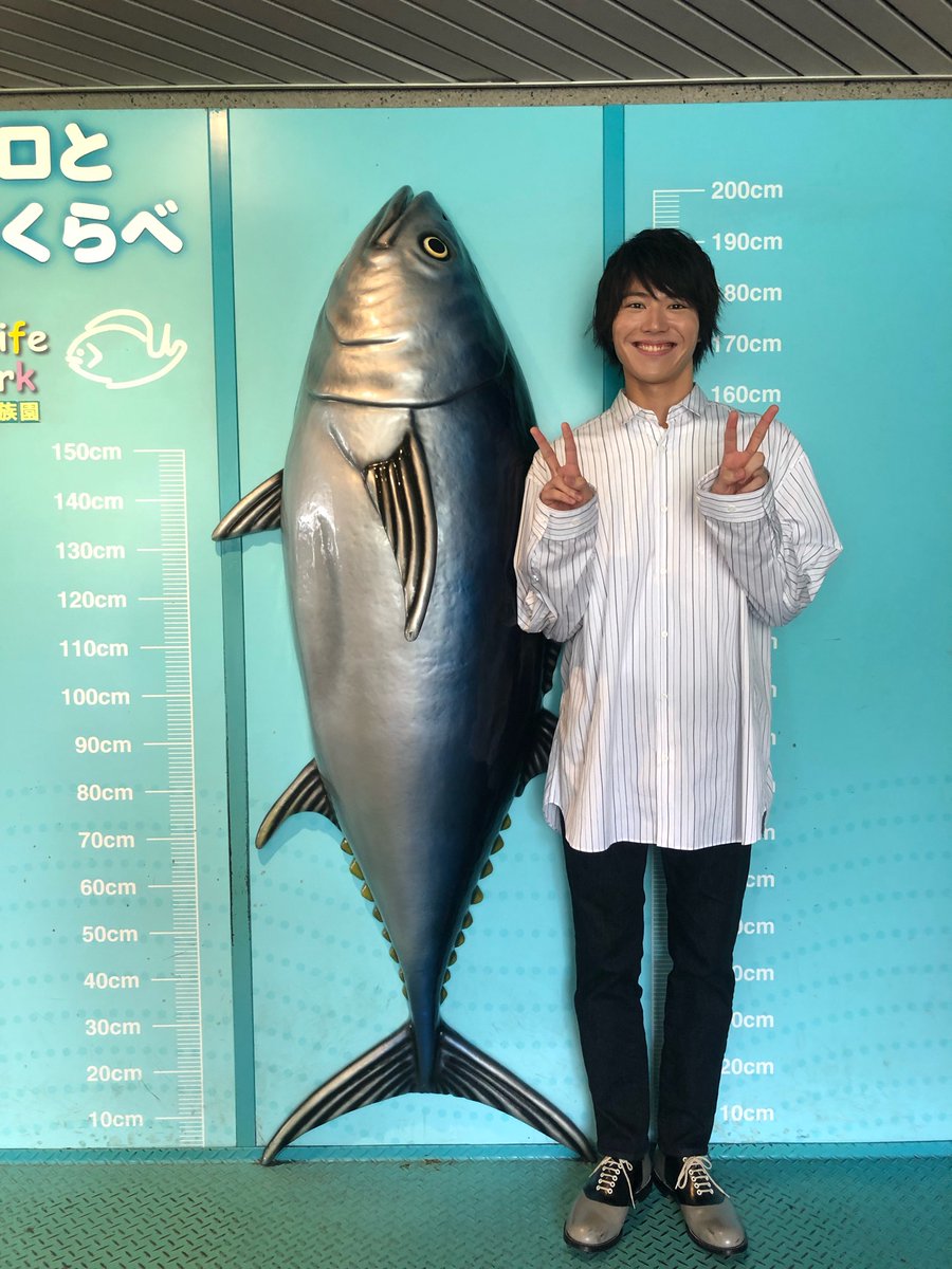  何故か角度を平行にして撮っても190cmまで頭が届くんだけどもしかして僕190cmになったんかね 