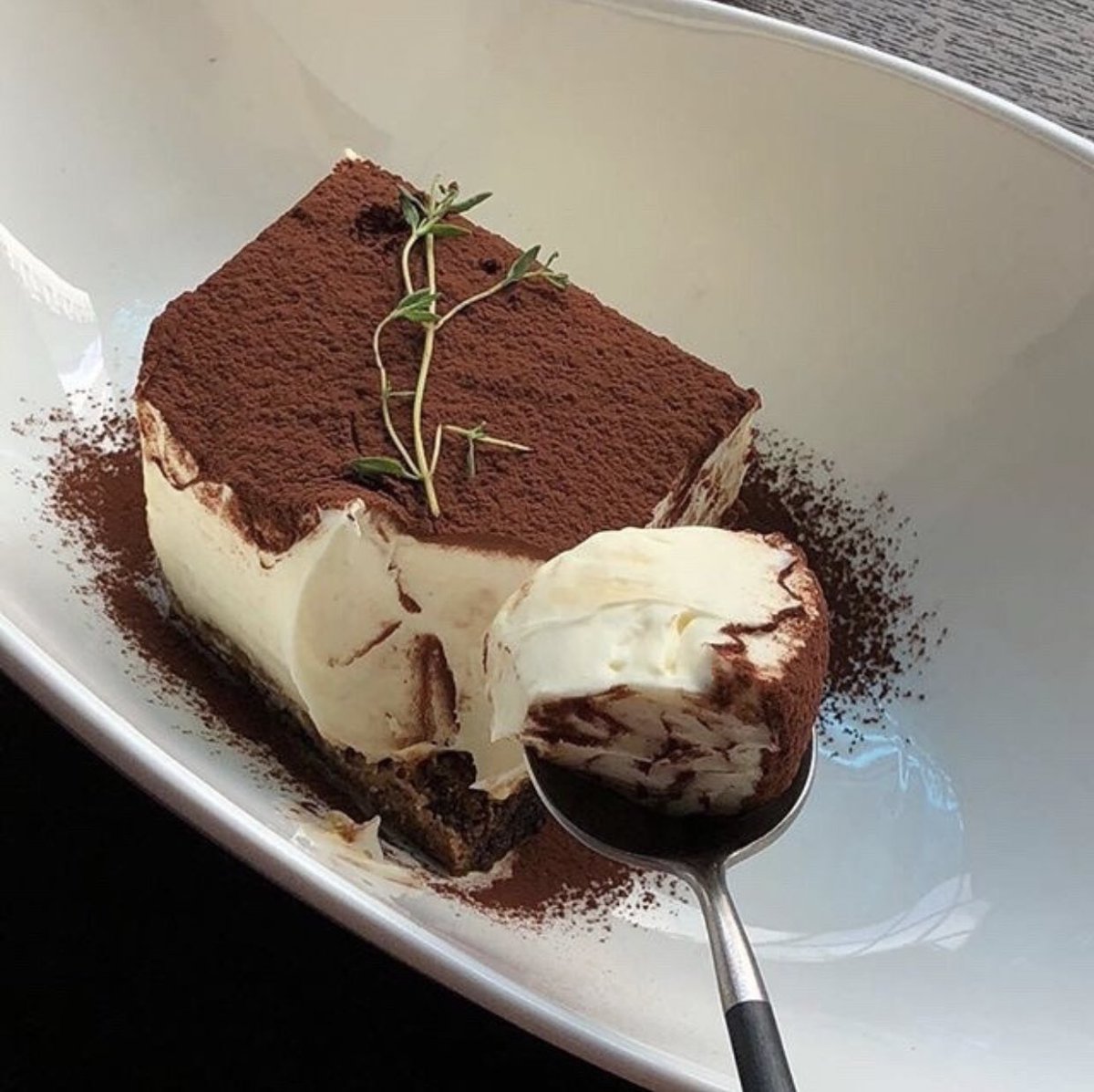 庭をイメージして作られたティラミスが可愛すぎる 