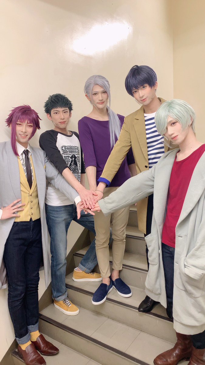 この作品においてどれだけの方が悲しんで、どれだけの人が笑顔になって どれだけこの作品のことを考えただろう この先もこのメンバー、エーステを紡ぎあってきたメンバーで前を向き続けるます いろんなことに向き合いながら、諦めずにこれからも前を向いていきたいと思いました
