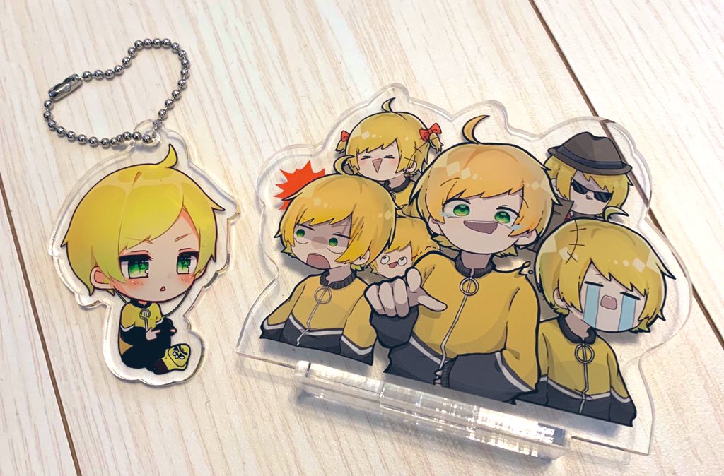 あっきぃとアクキーお揃だよ🤩  明日発売だよ((((めっちゃ急))))   ↑詳細はこちらです 