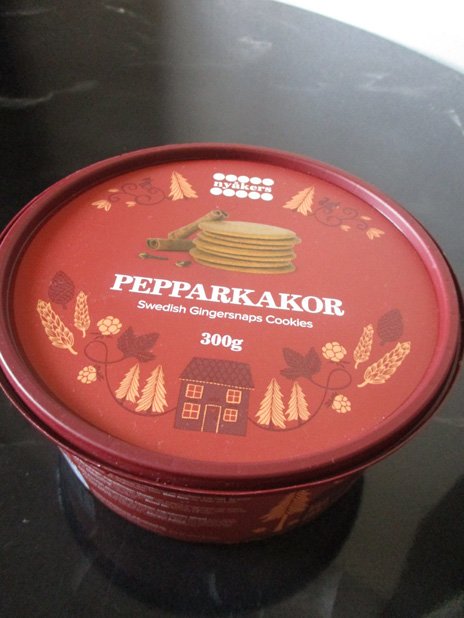 業務スーパーで売ってると聞いて買ってきたスウェーデンのジンジャービスケット