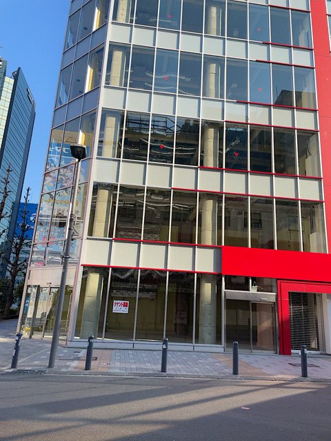 使いにくい細いビルだがすっからかん