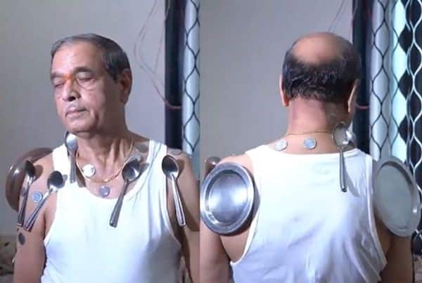 インド、マハラシュトラ州の男性、アストラゼネカ社製のコビシールド・ワクチンを2回投与したところ、磁気の力を得たと主張