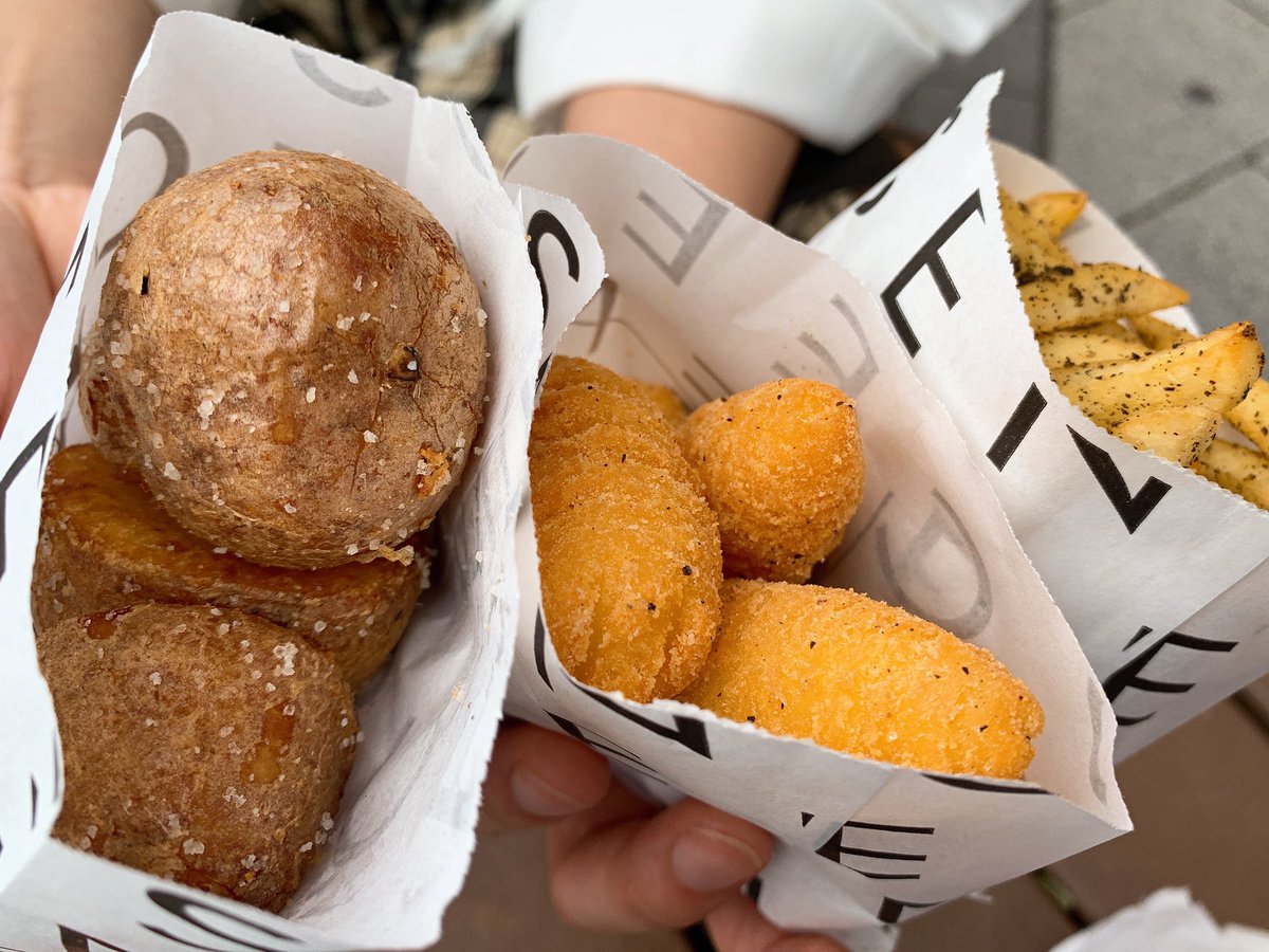 まじでこの世の全てのいも好きに教えてあげたいんだが自由が丘のフライドポテト専門店ESSENCEには全ての人間を虜にする禁断のポムピンがある