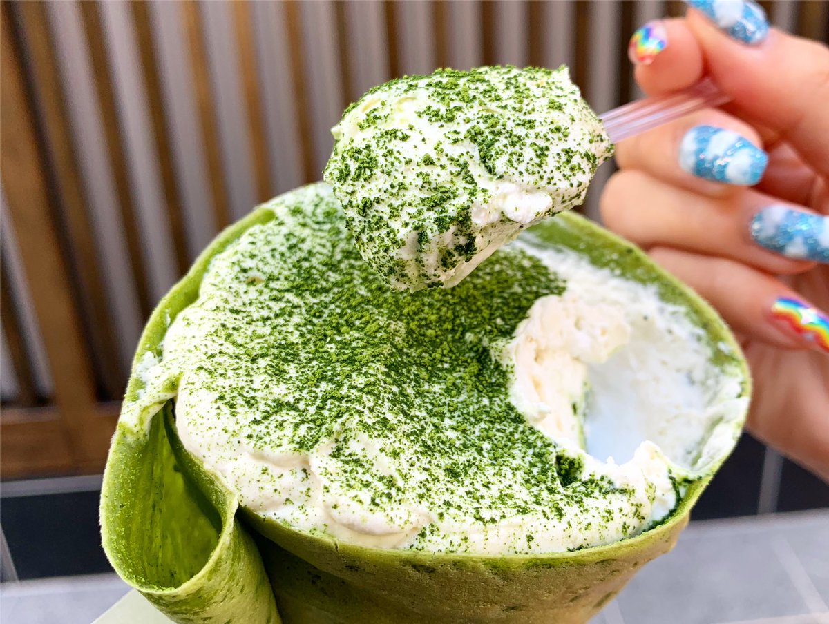 これがマスカルポーネクリームたっぷり超絶美味いからぜひ全国の抹茶好き、抹茶を愛する者たち、抹茶を憎む者たち、全ての抹茶関係者に伝われっ