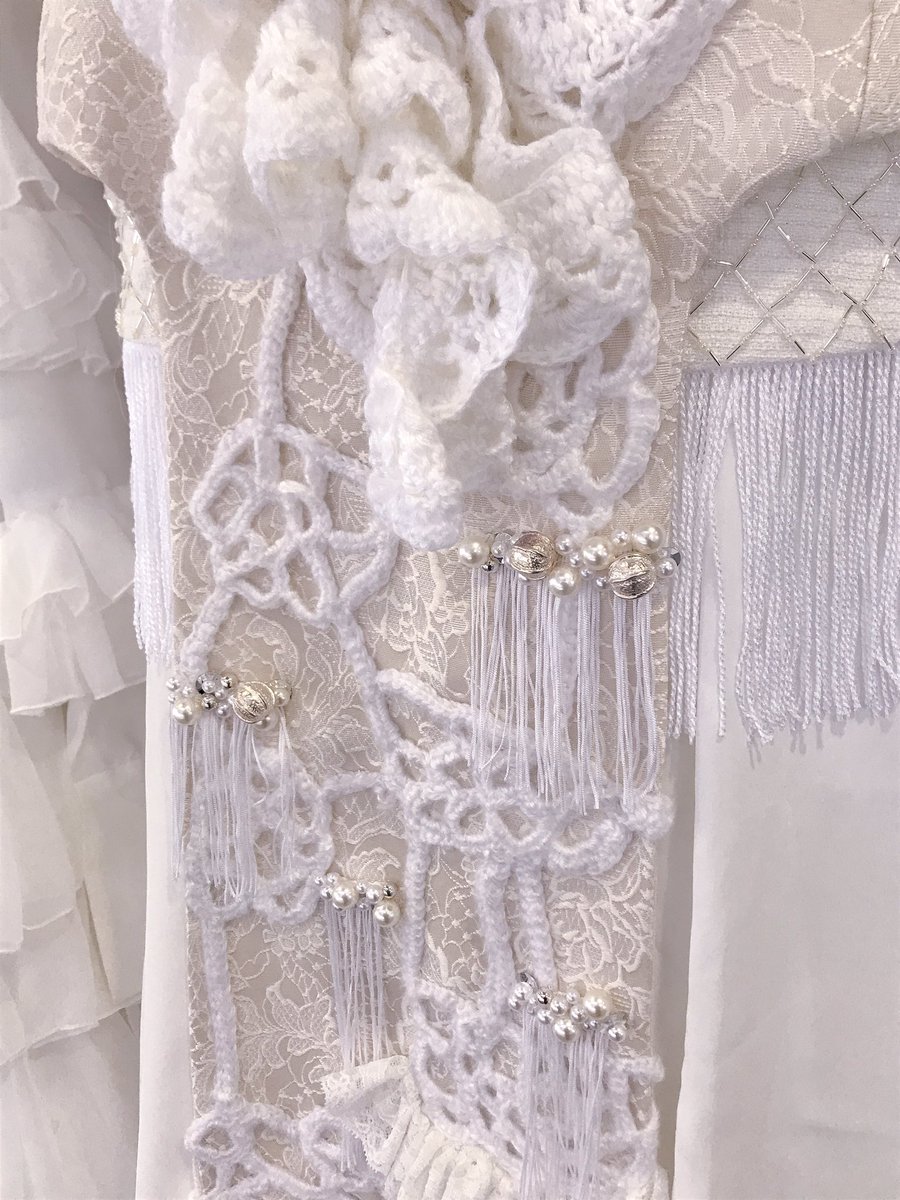 卒業制作で作った衣装頑張ったので見てもらっていいですか？ 