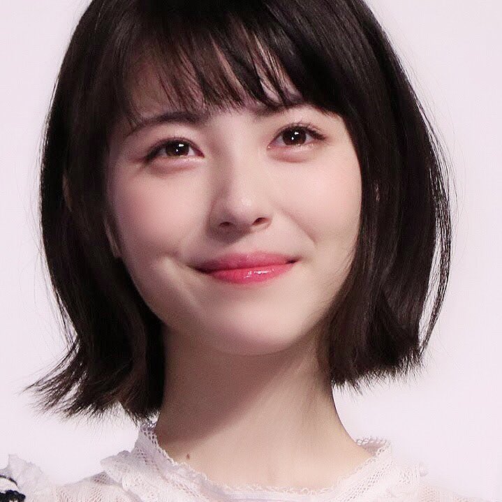 橋本環奈の幼少期の画像が話題だけど、浜辺美波の美しさも中々やばいと思う