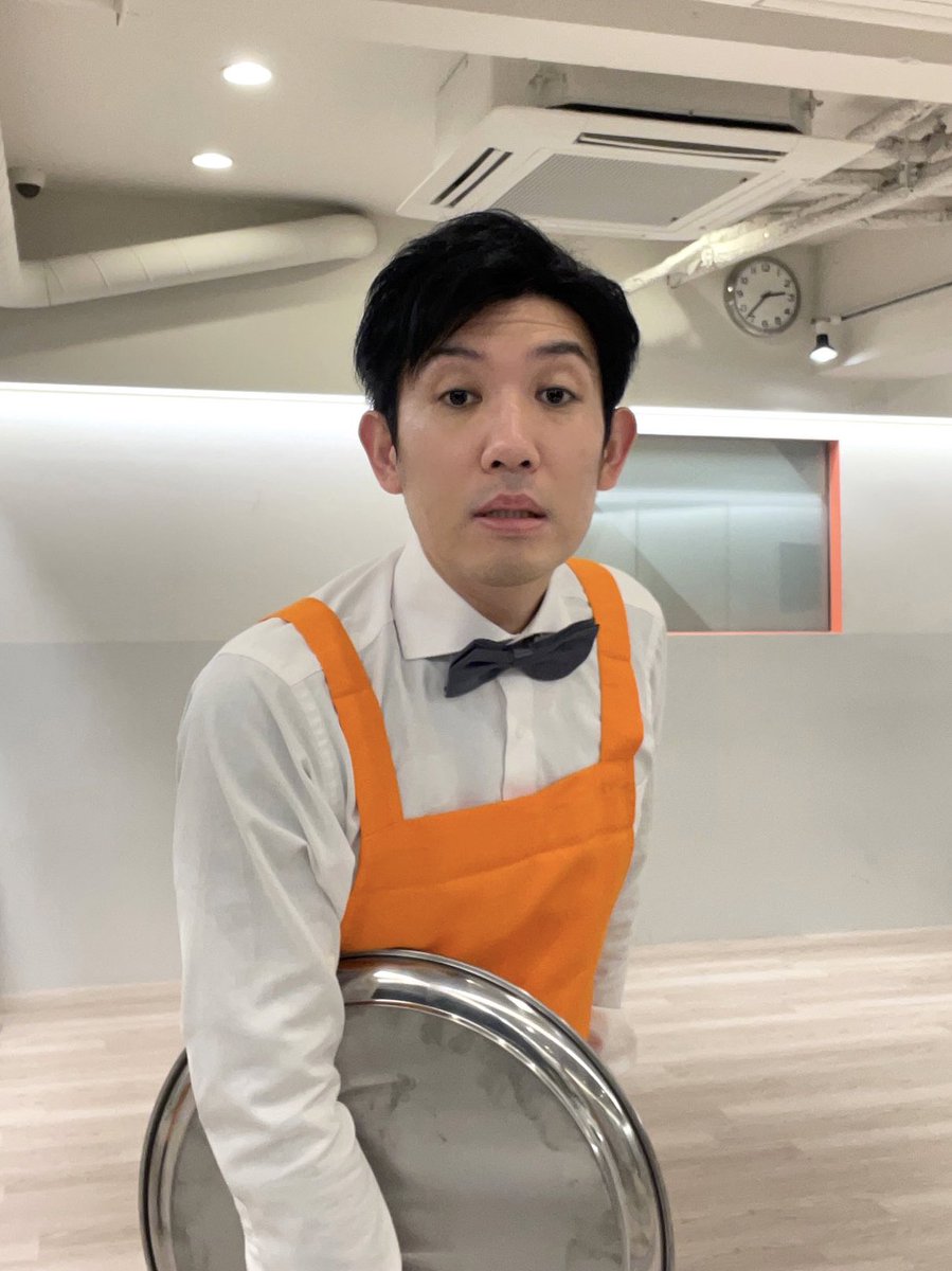 誕生日なのでカフェの店員をしました。 