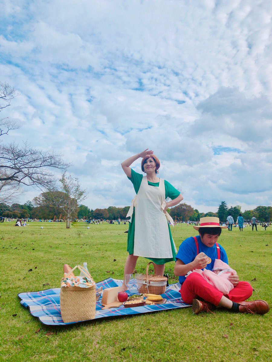 かみさんに子供が出来てから「お腹が大きい内に写真に収めたい」「何ならウチららしくコスプレで残したい」「魔女宅のおソノさんなんて良いかも」と始めたおソノ、フクオのコスでした