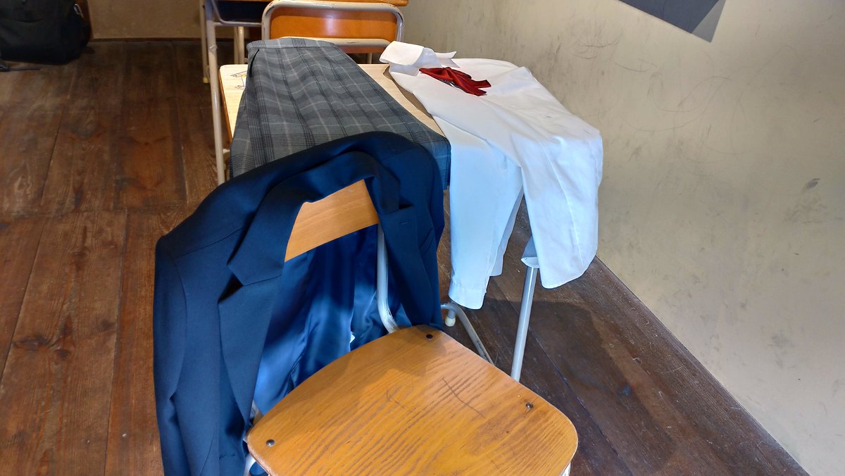 あまりにも人が少なくて心配になったけど、岡山の学生服資料館は制服着放題、着るのが恥ずかしくてもトルソーや教室セットで撮り放題、しかも入館無料だから是非とも訪れて欲しいし可愛いお土産もあるので(しかも安くてクオリティ高い)ほんと是非訪れて欲しい