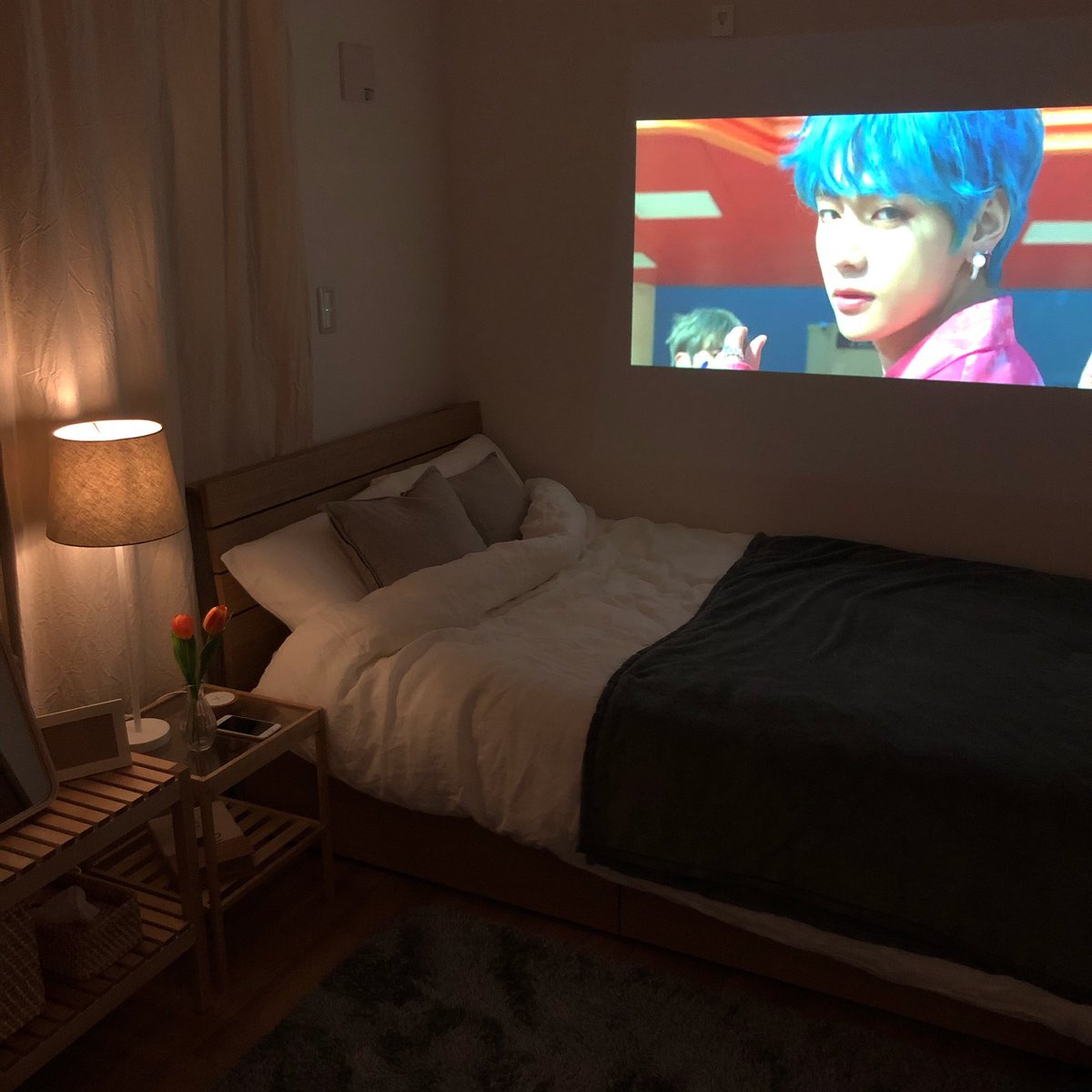 成人済み男性のお部屋ですどうぞ。 