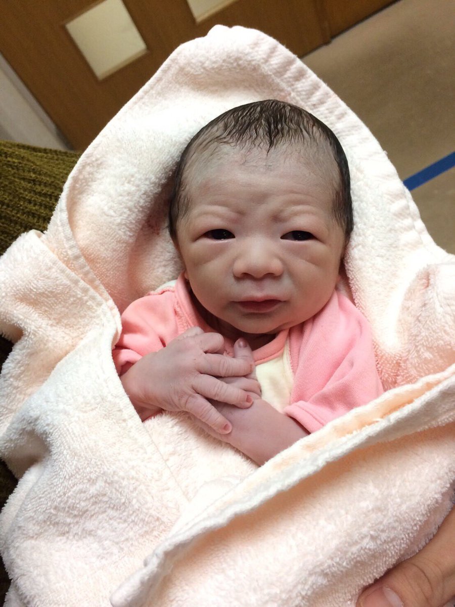 産まれてきた瞬間は沼の主みたいな顔してたのに、こんなに顔が変わっていく衝撃  #育児衝撃画像 