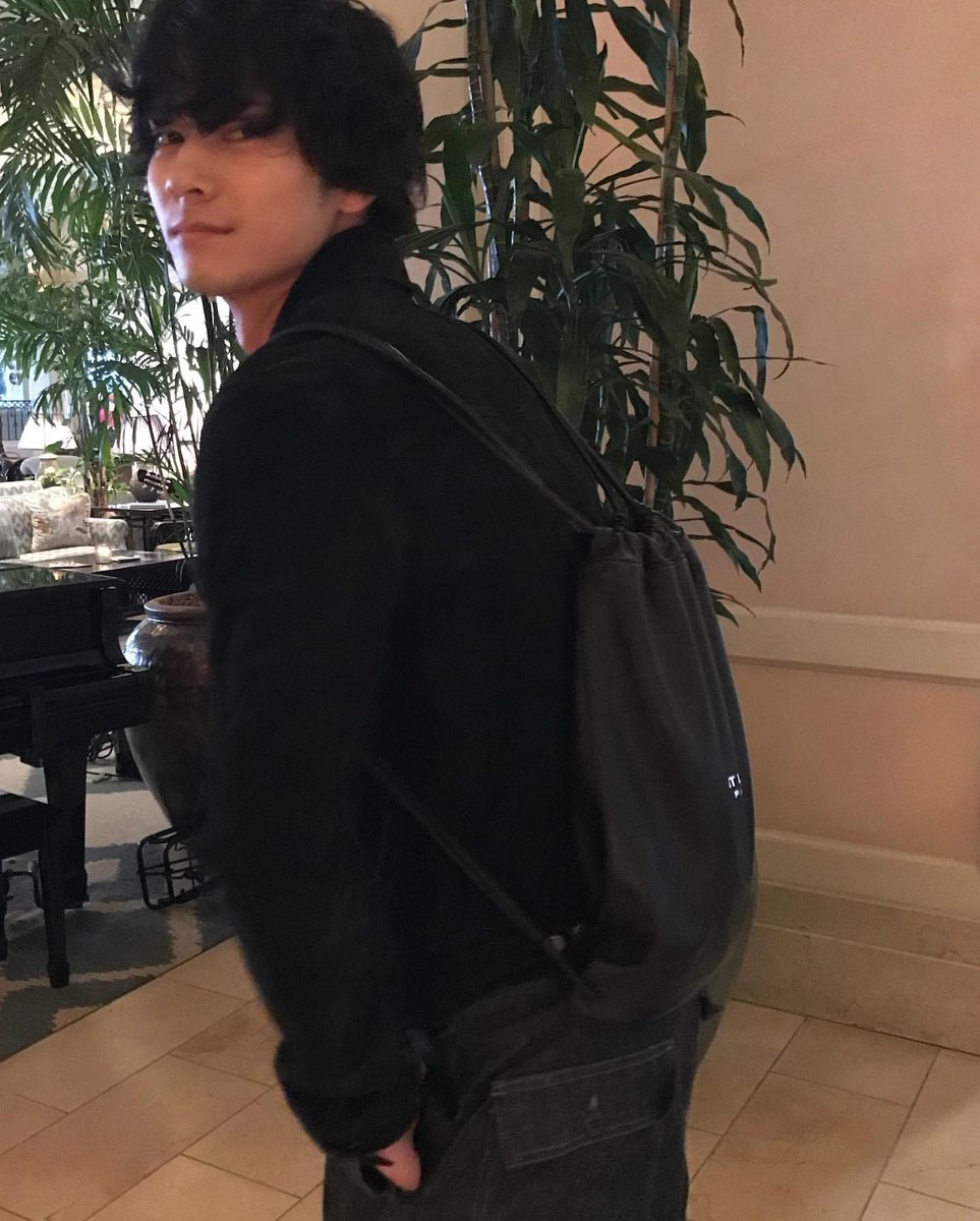 メンズノンノモデルはブスに人権ないと思ってるだろうなという偏りまくった偏見を持ってるので怖いなという感情しか基本湧かないんですけど清原翔くんめっちゃかっこいいし出てくる写真がどれも彼氏感溢れすぎててこれはあかん好きなやつやん…となってる 