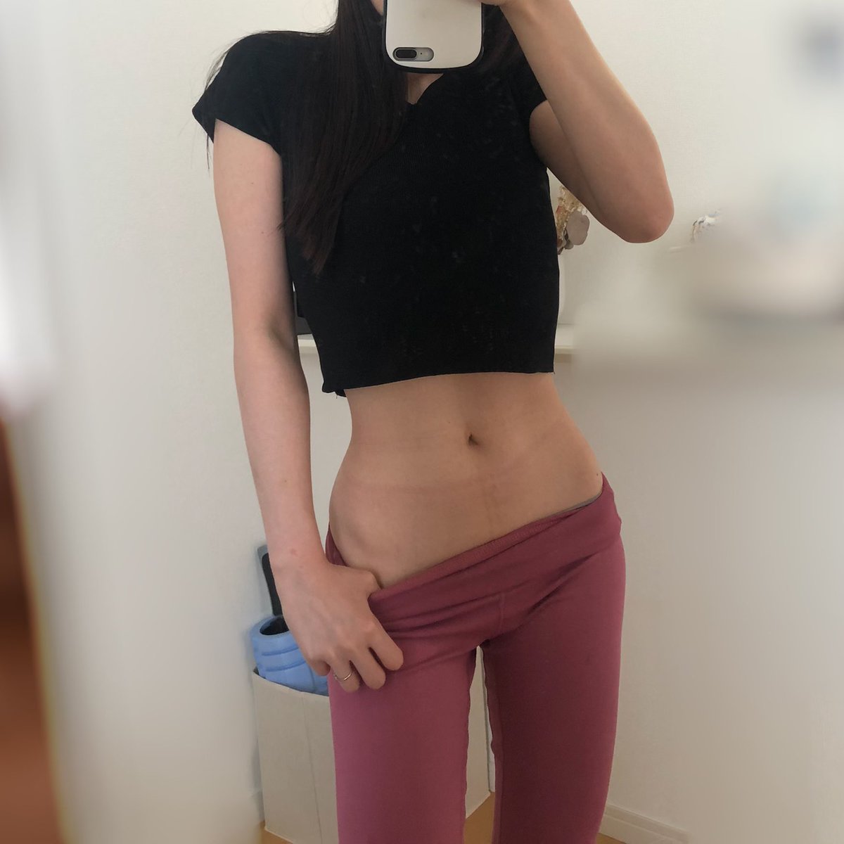 お腹を意識すると言うよりも、体幹を意識する感じでやってます