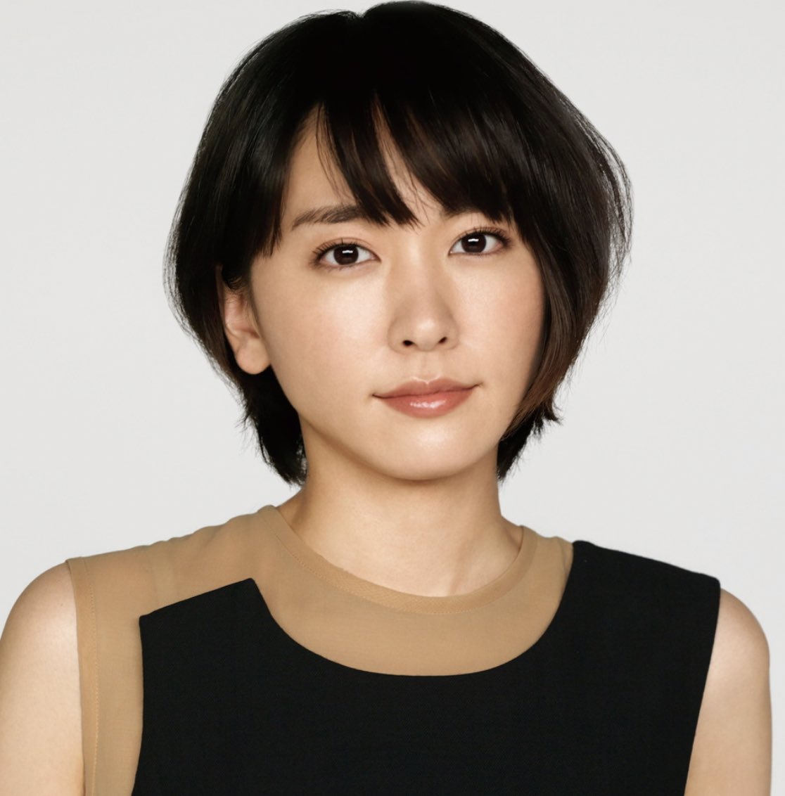 石原さとみ33歳 新垣結衣31歳 戸田恵梨香31歳 深田恭子37歳  信じられん……