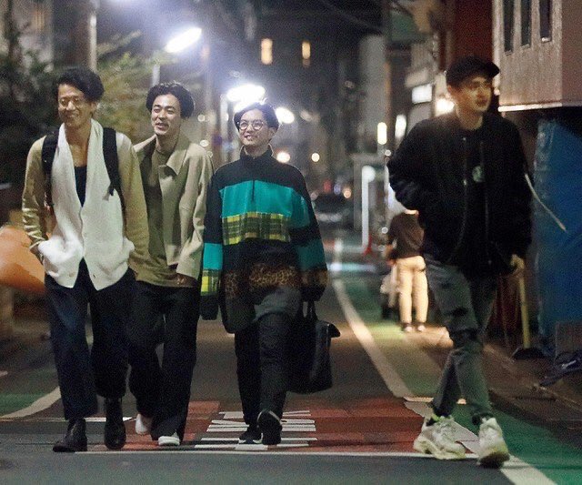 小栗旬と成田凌と千葉雄大と瀬戸康史が一緒に飲んでたとかエモすぎるだろ……混ぜてくれ金はいくらでも払う