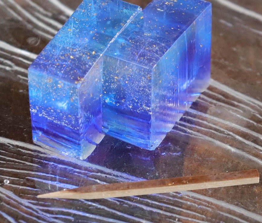 山形にある「星降る夜に」っていう和菓子が半端なく美しいからぜひ食べてほしい 