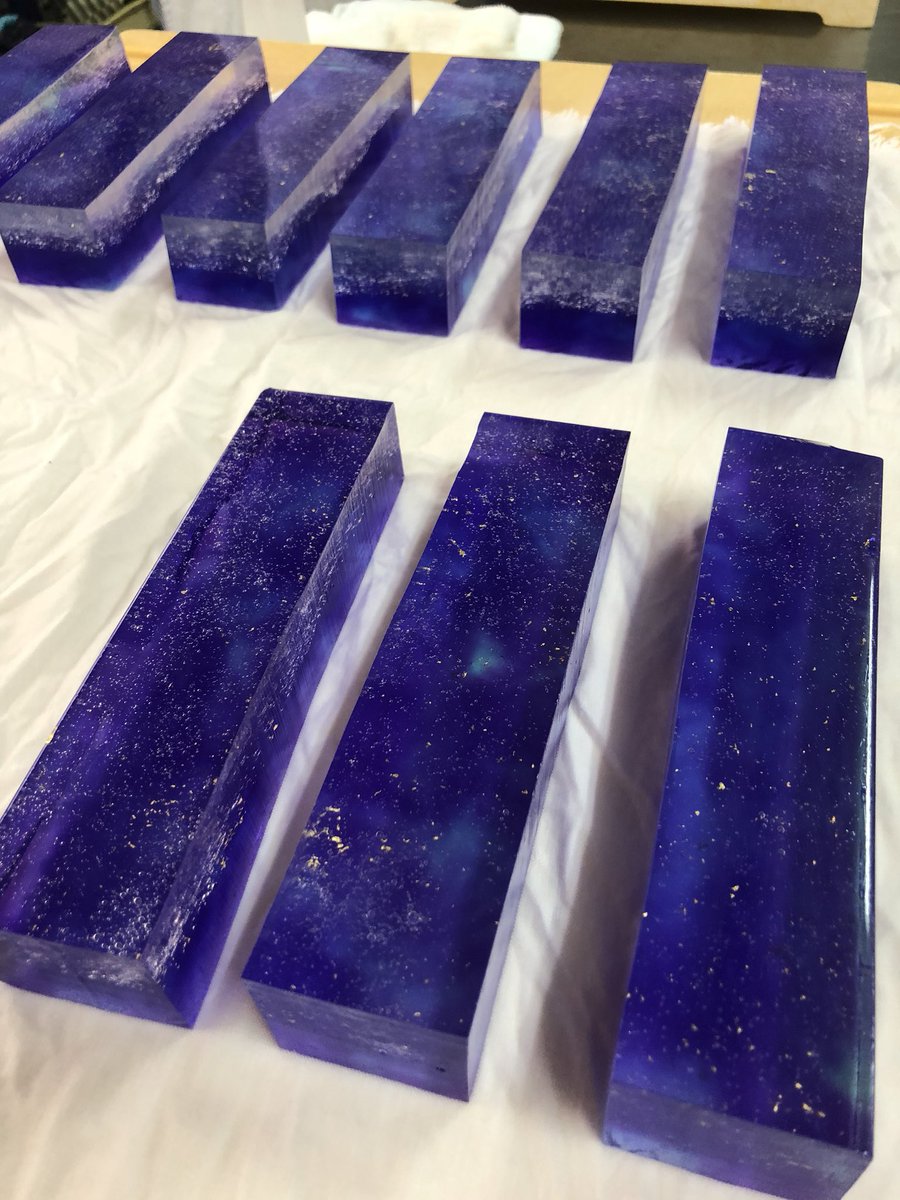 山形にある「星降る夜に」っていう和菓子が半端なく美しいからぜひ食べてほしい 