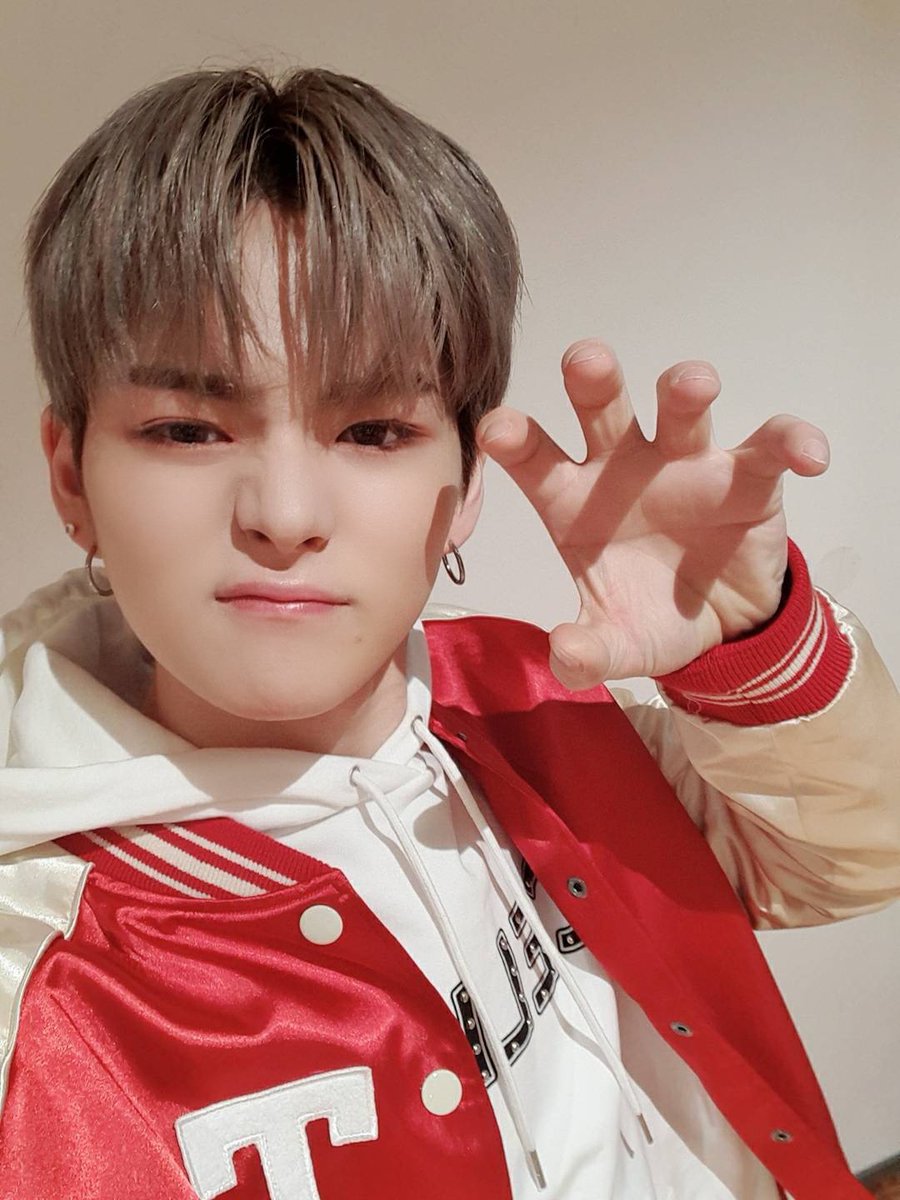 #TREASURE JAPAN OFFICIALに 癒しコンビ🐯🐨 #ヨシ　#ジュンギュ　から🤳  #トゥメのロック画面をジャック💎 #TREASUREMAKER 