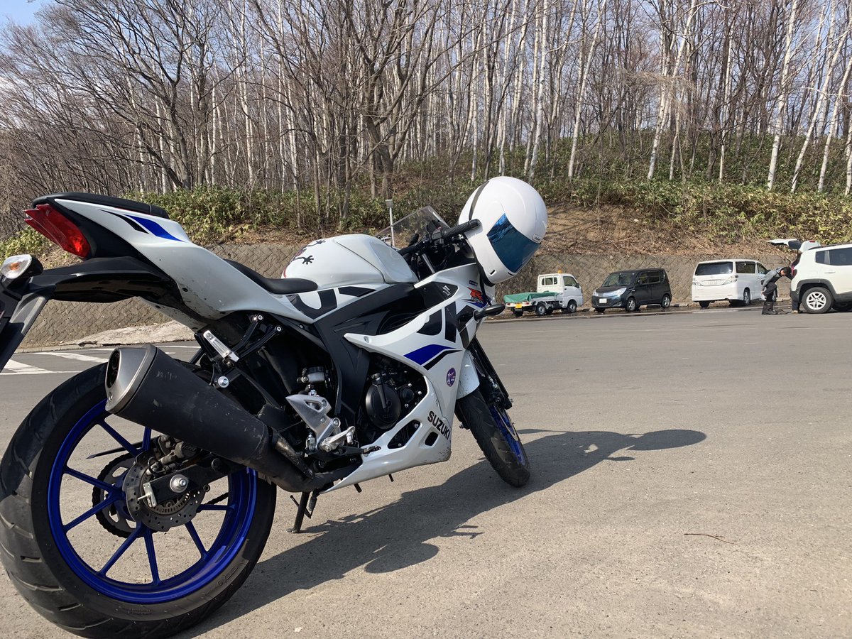 盗難されました 白のgsx-r125  札幌3る 9977 