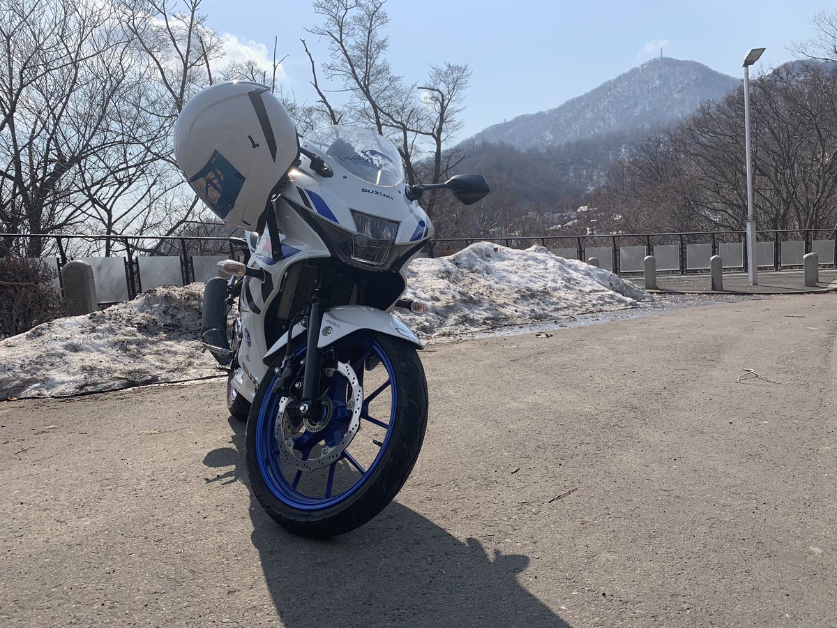 盗難されました 白のgsx-r125  札幌3る 9977 